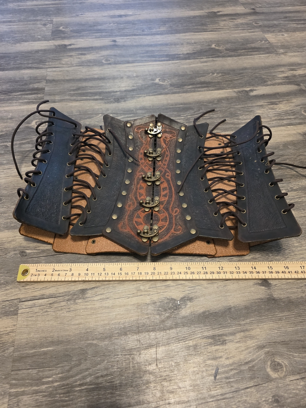 Steampunk Leather Waist Cincher Corset with Brass Clasps - Black & Brown - Picture 5 of 6